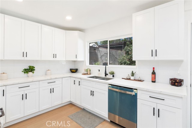 5701 Milton photo 13