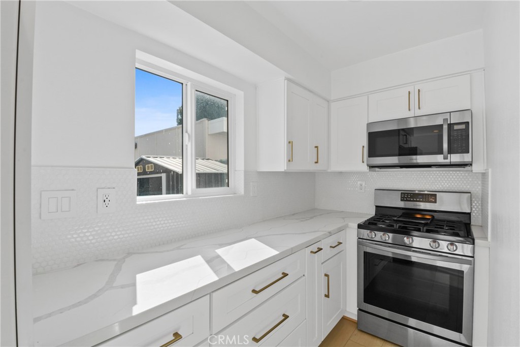 MLS #OC25258751 image #12