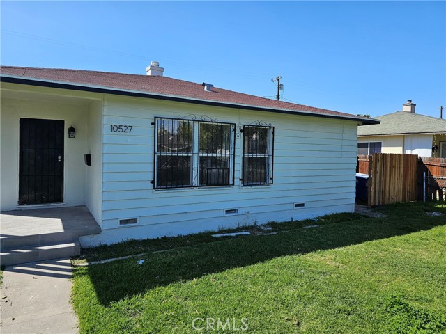 Photo of 10527 Pace Avenue, Los Angeles, CA 90002