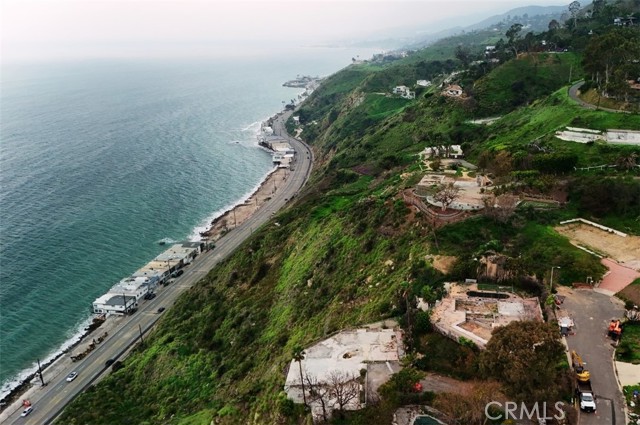 Detail Gallery Image 5 of 7 For 20495 Roca Chica Dr, Malibu,  CA 90265 - – Beds | – Baths