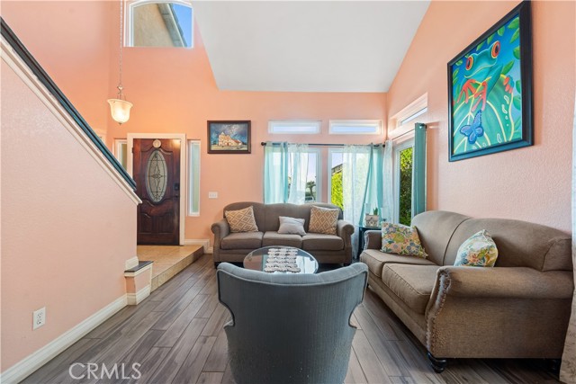 7726 Whitney Drive, Jurupa Valley CA: https://media.crmls.org/medias/35aabab0-97ff-4b4d-a9e3-ba52ba19cf32.jpg