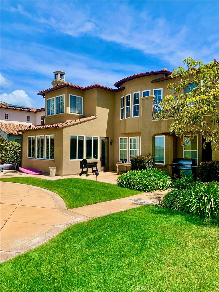 MLS #OC25080874 img 1