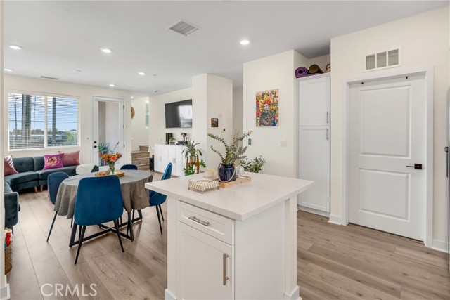 Detail Gallery Image 23 of 47 For 11753 Florence Ave #5,  Santa Fe Springs,  CA 90670 - 2 Beds | 3 Baths