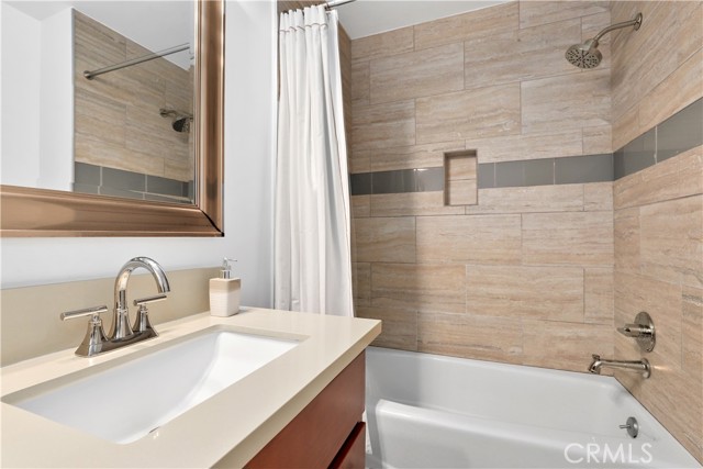 930 3rd Street, Santa Monica CA: https://media.crmls.org/medias/35ad21b9-04d6-430c-8204-daa43ed428bc.jpg