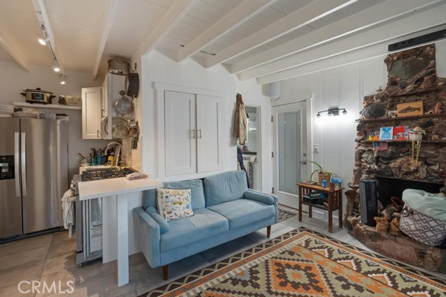 960 Neptune Avenue, Encinitas CA: https://media.crmls.org/medias/35ae1591-1e3f-417d-9184-fd4b0f4127f8.jpg
