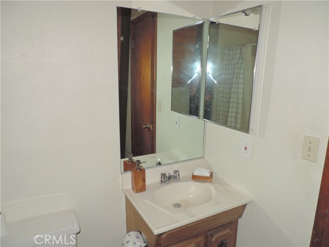 Detail Gallery Image 15 of 18 For 42554 Cedar Ave, Big Bear Lake,  CA 92315 - 2 Beds | 1 Baths