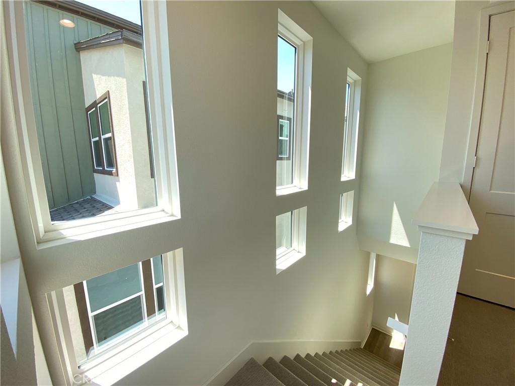 https://media.crmls.org/medias/35ae7faf-2f61-40a7-b140-ff8b04ddc2bd.jpg?preset=X-Large