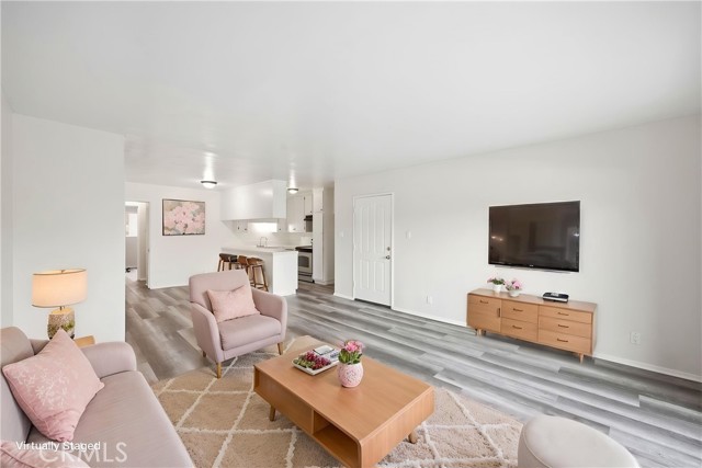 406 W Regent ST Unit: 13