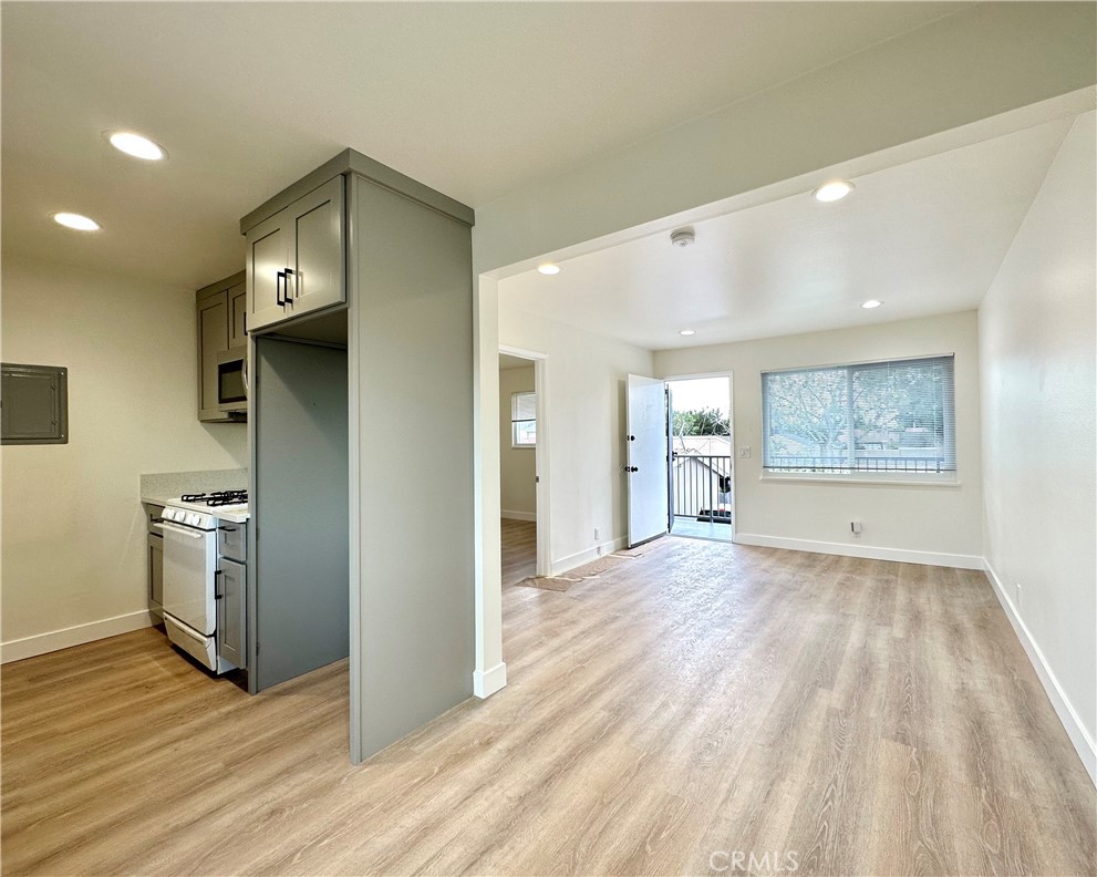 8620 Lampson Avenue #5
