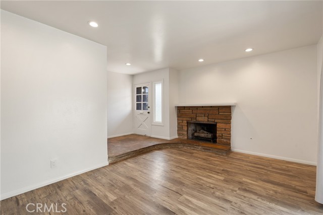 Detail Gallery Image 8 of 30 For 1919 Sherry #37,  Santa Ana,  CA 92705 - 3 Beds | 2 Baths