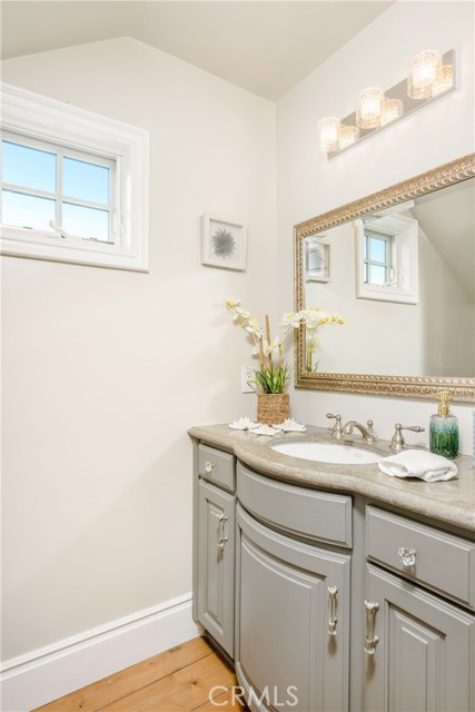 480 Cress Street, Laguna Beach CA: https://media.crmls.org/medias/35af8c50-8f96-4c8b-9166-58d912bdcccb.jpg
