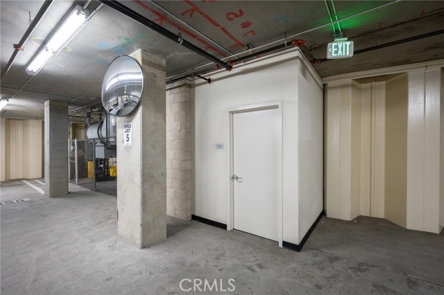 1155 South Grand Avenue, Los Angeles CA: https://media.crmls.org/medias/35af8d07-de47-49cc-8b93-12cc75155f38.jpg
