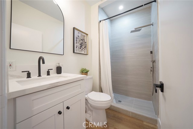 104 S Hayworth Avenue, Los Angeles CA: https://media.crmls.org/medias/35af958a-994a-4d47-a179-60d930bc3ce4.jpg