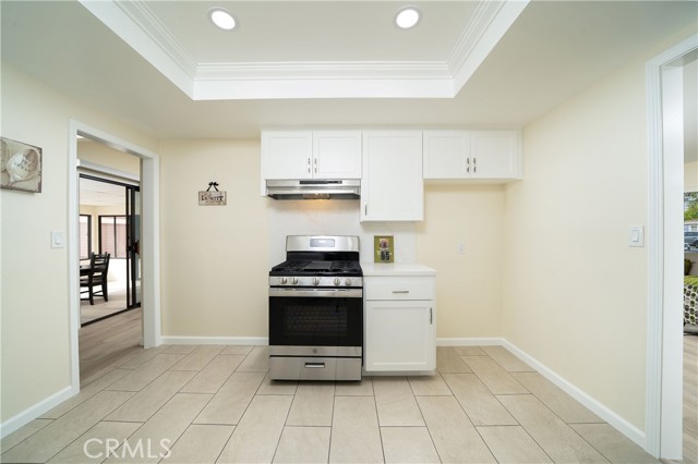 Detail Gallery Image 11 of 33 For 12566 Dolan Ave, Downey,  CA 90242 - 3 Beds | 2 Baths