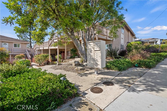1745 Los Feliz Drive, Thousand Oaks CA: https://media.crmls.org/medias/35b0f0a6-6490-4f6a-9ddb-4c927563d634.jpg