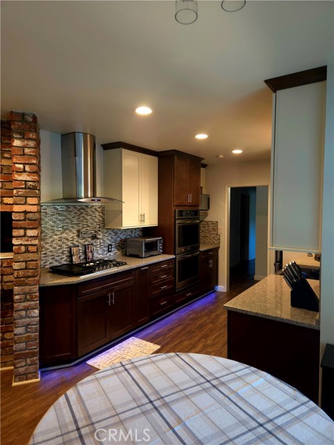 874 W 19th Street, Upland CA: https://media.crmls.org/medias/35b11acc-30ed-4ffc-a654-6f7e2e184a63.jpg