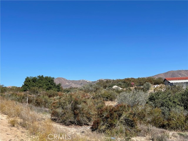 Detail Gallery Image 4 of 7 For 32701 Red Mountain Rd, Hemet,  CA 92544 - 3 Beds | 2 Baths