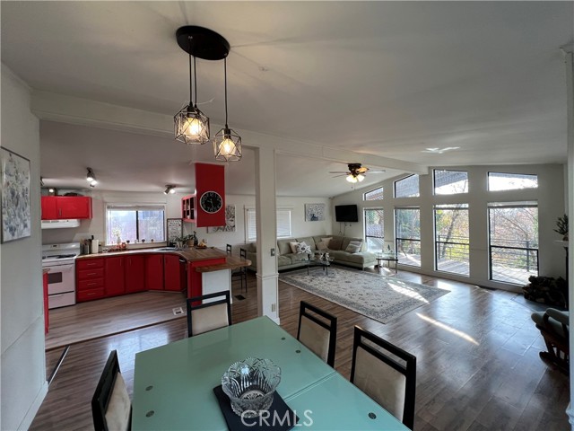 4047 Foothill Drive, Lucerne CA: https://media.crmls.org/medias/35b1bf93-0670-4459-a6f0-646150d82902.jpg