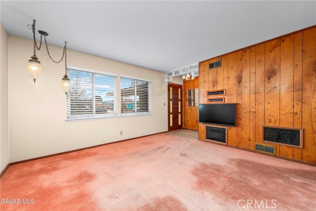 Detail Gallery Image 5 of 35 For 2149 E Avenue Q1, Palmdale,  CA 93550 - 3 Beds | 2 Baths