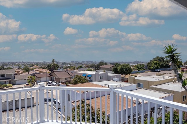 1950 Newport Avenue, Grover Beach CA: https://media.crmls.org/medias/35b223a4-bf64-43ea-a026-44a879689e29.jpg