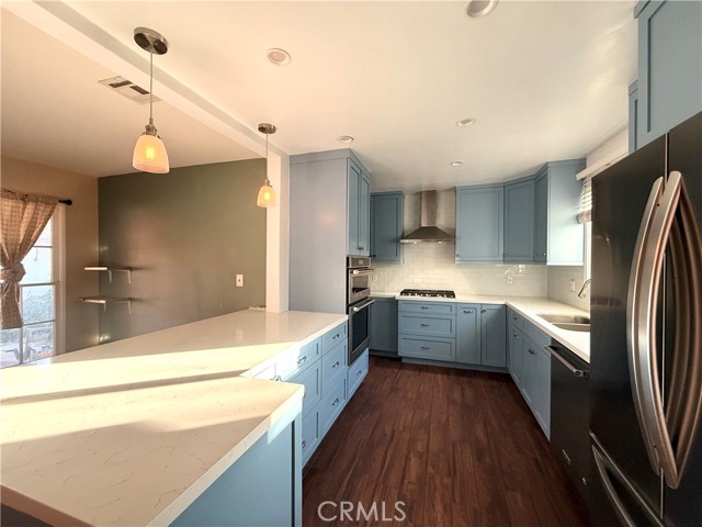 Detail Gallery Image 4 of 19 For 10926 Ruffner Ave, Granada Hills,  CA 91344 - 3 Beds | 1/1 Baths