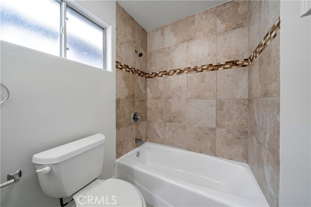 Detail Gallery Image 18 of 36 For 420 Cerritos Ave, Long Beach,  CA 90802 - 3 Beds | 2/1 Baths