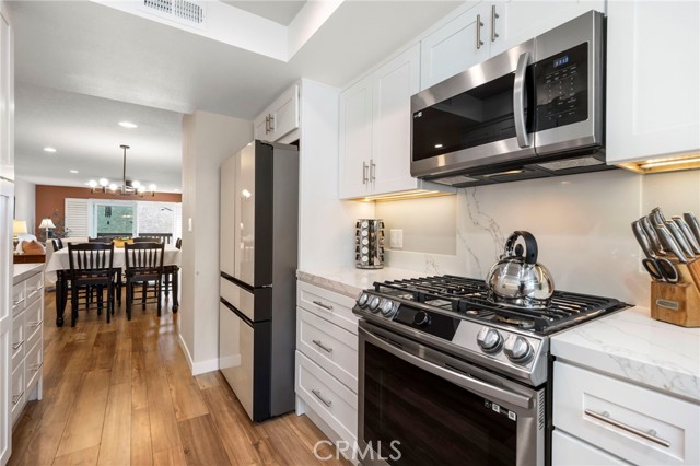 2299 N Legion Drive, Signal Hill CA: https://media.crmls.org/medias/35b3bc1b-f021-4c90-b94f-aa5c9ef04af1.jpg