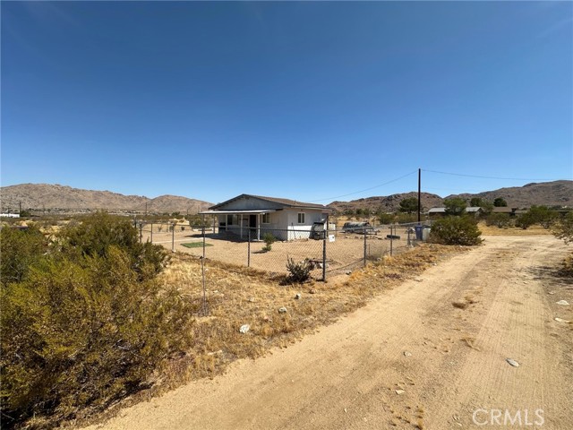 24744 Old Mine Rd, Apple Valley, CA 92307