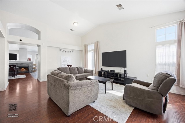 Detail Gallery Image 6 of 42 For 3802 Windflower Ave, Bakersfield,  CA 93313 - 3 Beds | 2 Baths