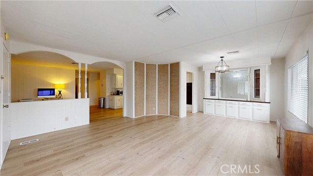 Detail Gallery Image 8 of 36 For 3595 Santa Fe Ave #73,  Long Beach,  CA 90810 - 2 Beds | 2 Baths