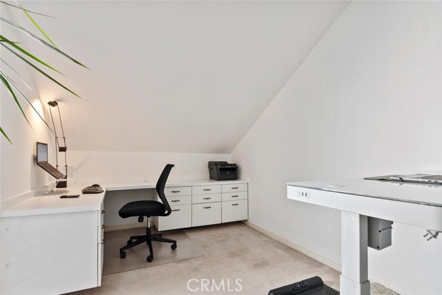 13331 Moorpark Street, Sherman Oaks CA: https://media.crmls.org/medias/35b848a8-fbf0-44d5-ba0c-5298a1000d6c.jpg