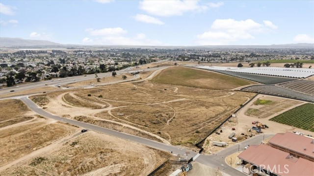 3920 S US Highway 101, Santa Maria CA: https://media.crmls.org/medias/35b85465-1ca5-41de-8c36-8605417fc4e6.jpg