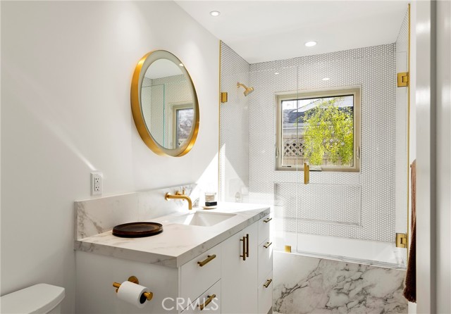 Detail Gallery Image 17 of 37 For 212 E 19th St, Costa Mesa,  CA 92627 - 5 Beds | 4 Baths