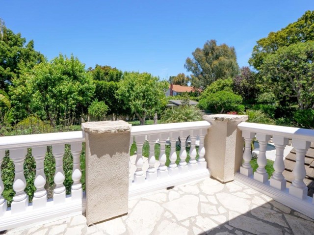7 Country Meadow Road, Rolling Hills Estates, California 90274, 4 Bedrooms Bedrooms, ,3 BathroomsBathrooms,Residential,Sold,Country Meadow,PV22126276
