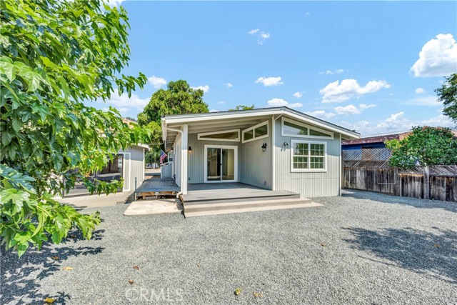 Detail Gallery Image 2 of 26 For 12773 Island Cir, Clearlake Oaks,  CA 95423 - 3 Beds | 1/1 Baths