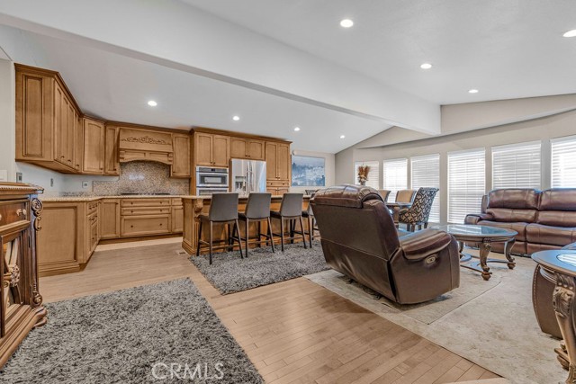 700 E Washington Street, Colton CA: https://media.crmls.org/medias/35b9a7ef-41f2-43ca-9c53-616b7a322db0.jpg
