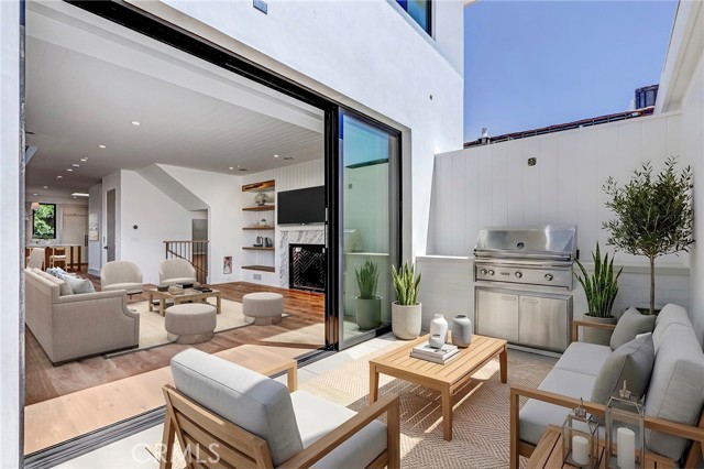 1400 Esplanade, Redondo Beach, California 90277, 4 Bedrooms Bedrooms, 0 ,4 BathroomsBathrooms,Residential,For Sale,Esplanade,0,SB26127556