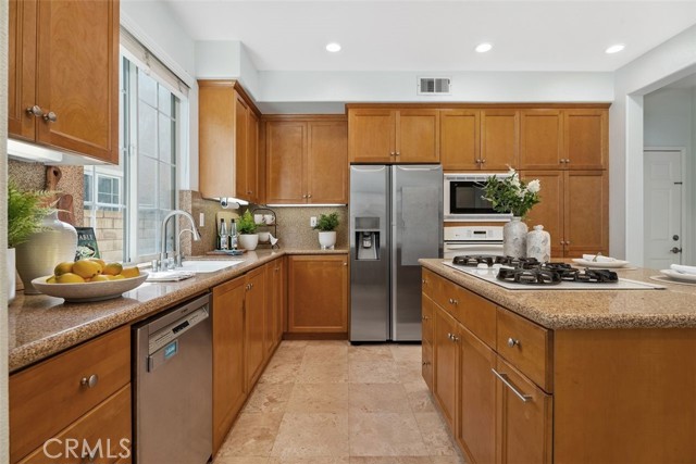 Detail Gallery Image 9 of 19 For 86 Canopy, Irvine,  CA 92603 - 3 Beds | 2/1 Baths