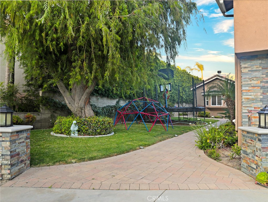 MLS #WS25134225 img 47