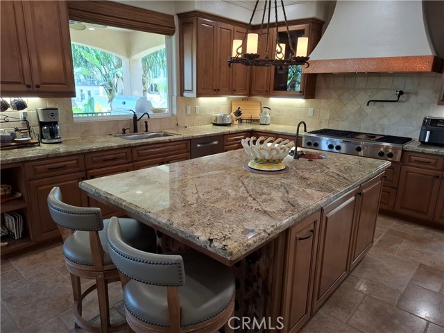 30295 Little Harbor Drive, Canyon Lake CA: https://media.crmls.org/medias/35bb32f5-ef6b-4e1f-9067-20a27e0ebe83.jpg