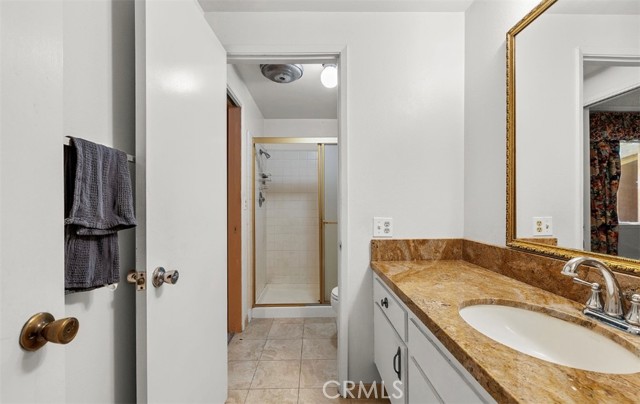 5340 Edgeware Drive, Calabasas CA: https://media.crmls.org/medias/35bb5419-2099-460b-bff8-9e6beb259f8b.jpg