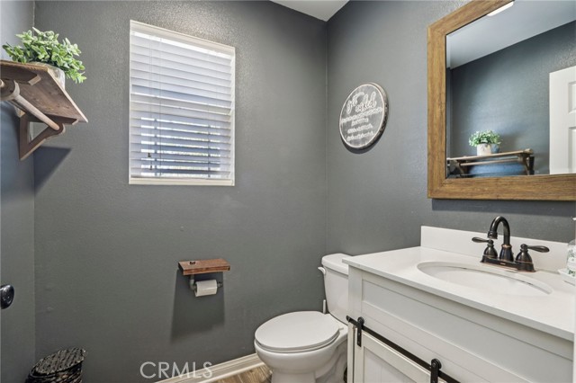 Detail Gallery Image 5 of 28 For 37522 Citron Pl, Palmdale,  CA 93551 - 4 Beds | 2/1 Baths