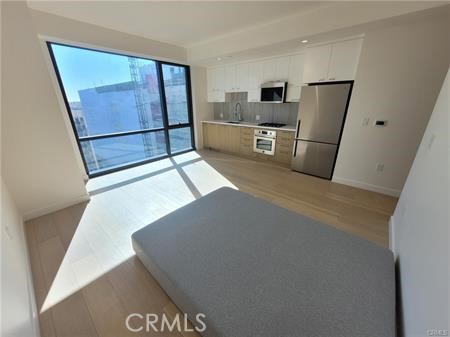 Detail Gallery Image 24 of 27 For 400 S Broadway #1302,  Los Angeles,  CA 90013 - 1 Beds | 1 Baths
