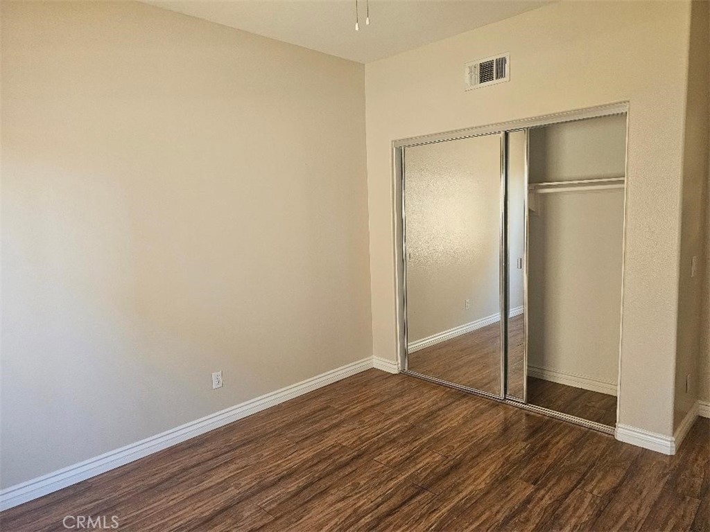 https://media.crmls.org/medias/35bd0559-945d-4c0c-b905-4dd8338864d9.jpg?preset=X-Large