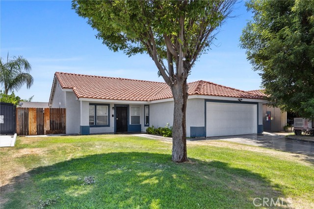 719 Baldwin Farms Drive, Bakersfield CA: https://media.crmls.org/medias/35be0e85-e631-4444-8077-66d219bc8fbc.jpg
