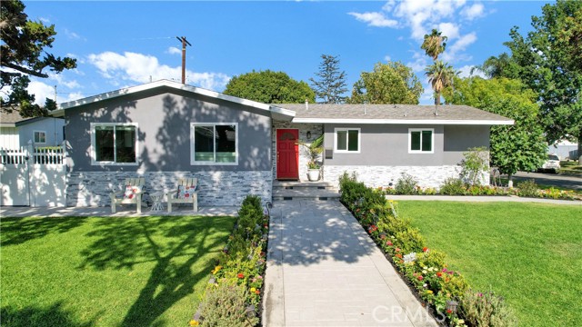 300 Russell Ave, Fullerton, CA 92833