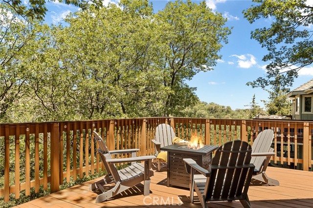 1296 Calgary Drive, Lake Arrowhead CA: https://media.crmls.org/medias/35c07a2a-e221-4e82-b062-b6d272752a83.jpg