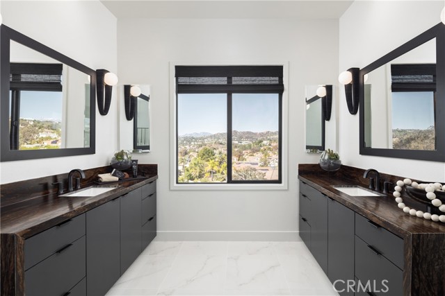 Detail Gallery Image 15 of 19 For 22057 Tuscany Ct, Walnut,  CA 91789 - 5 Beds | 5/1 Baths