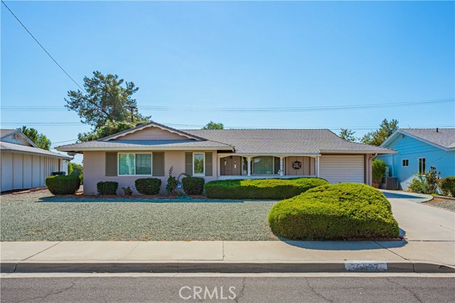 Detail Gallery Image 2 of 32 For 29027 Thornhill Dr, Menifee,  CA 92586 - 2 Beds | 2 Baths