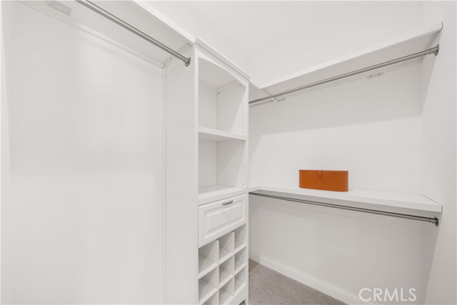 Detail Gallery Image 43 of 75 For 27 Gillman St, Irvine,  CA 92612 - 6 Beds | 6/1 Baths